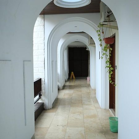 Reddoorz @ Padma Utara Hotel เลอกีอัน ภายนอก รูปภาพ